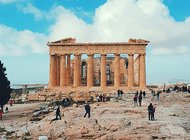 «Лишь бы впихнуть побольше туристов»: проект реконструкции Акрополя вызвал скандал
