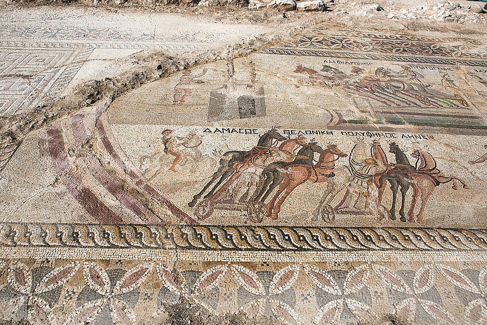 В Никосии нашли мозаику IV в., изображающую гонку на колесницах / CYPRUS DEPARTMENT OF ANTIQUITIES