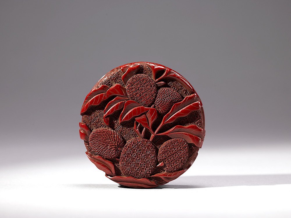 Шкатулка с крышкой. Династия Мин, период Сюань-дэ (1426–1435). Дерево. Фото: Shanghai Museum