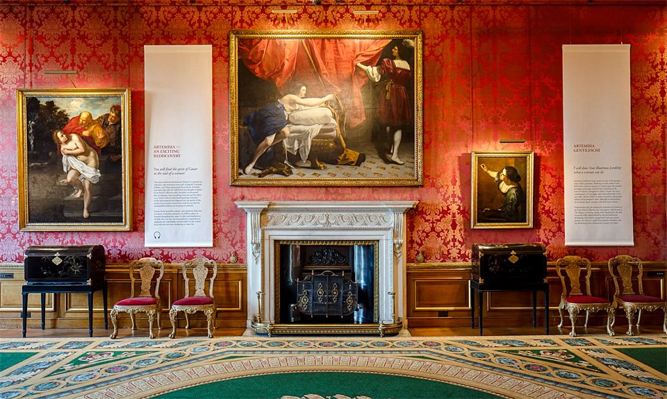 Полотно «Сусанна и старцы» включено во временную экспозицию в королевской гостиной в Виндзорском замке. Фото: Royal Collection Trust / His Majesty King Charles III 2023