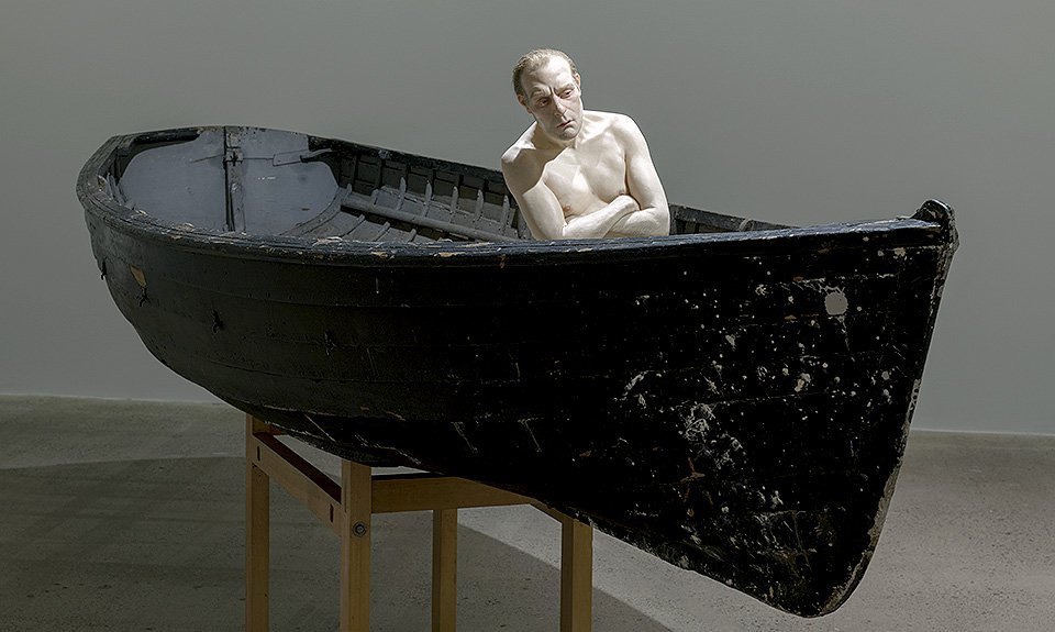 Рон Мьюек. «Человек в лодке». 2002. Фото: Fondation Cartier
