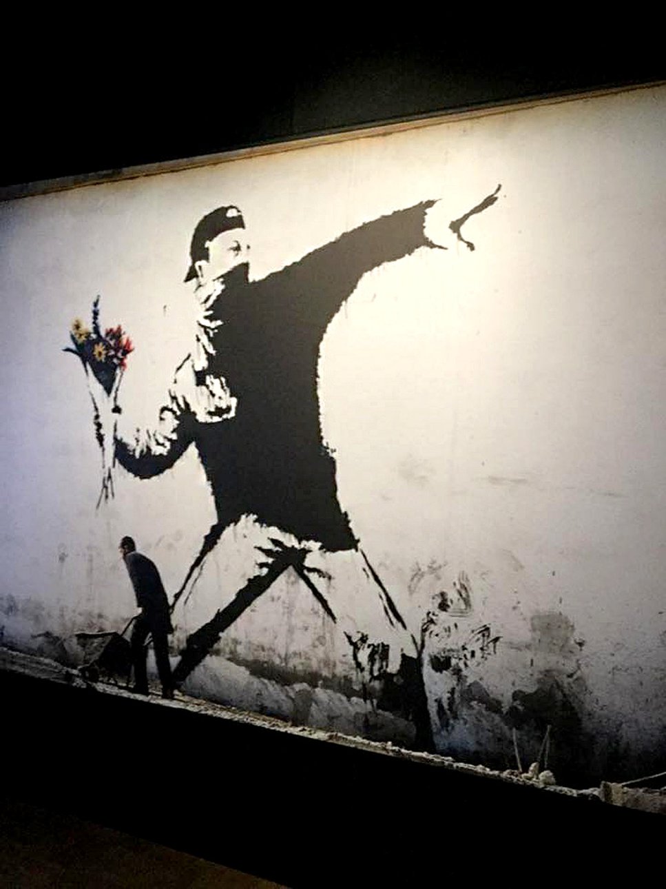 Реплика граффити Бэнкси «Ярость» в Вифлееме. Фото: Ольга Кабанова