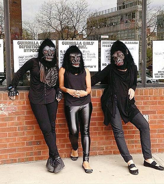 30 лет в авангарде борьбы против дискриминации: Guerilla Girls не собираются сдаваться / Abrons Arts Center