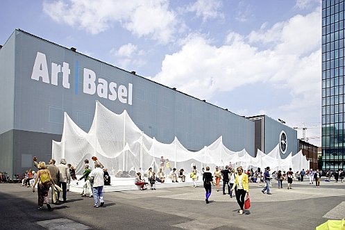 У входа на Art Basel на Мессеплац разобьют «ботанический сад» аргентин- ского худож- ника Риркрита Тиравания