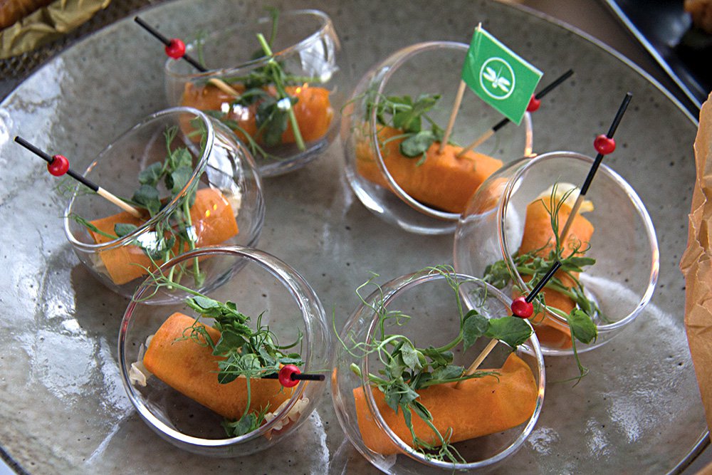 Блюда из меню Smile Event Catering