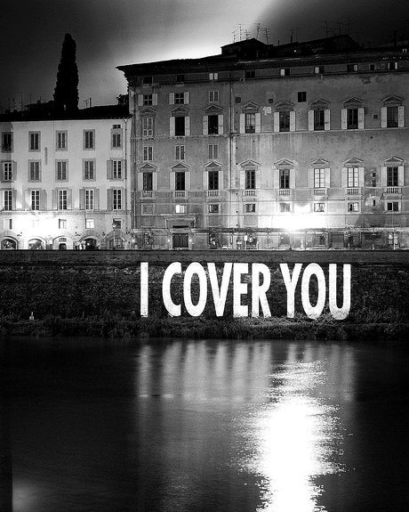 Из серии «Проекции». 1996. Флоренция. Фото: Edd Horder, Jenny Holzer/Art Resource, NY
