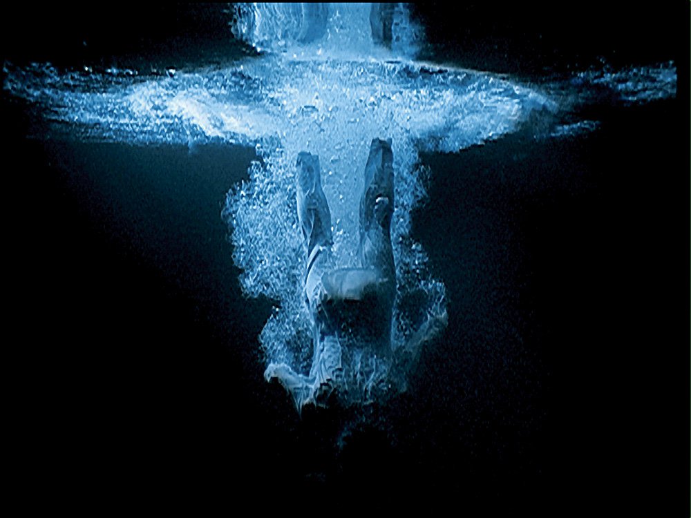 Билл Виола. «Пять ангелов для миллениума». 2001. Фрагмент видеоинсталляции. Фото: MOMA