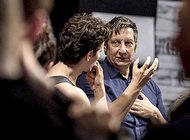 Робер Лепаж: «Только искусство, которое позволит пережить какой-то опыт, может заставить современного человека выйти из дома»