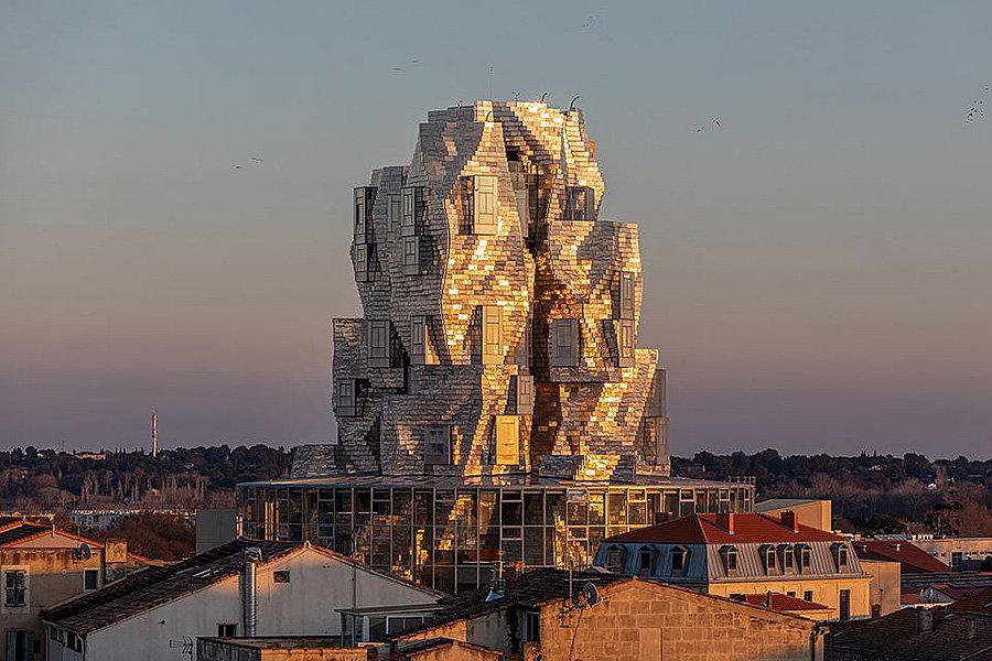 Башня Luma Arles Фрэнка Гери в Арле. Фото: Adrian Deweerdt