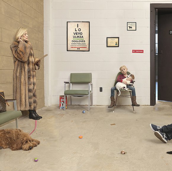 Julie Blackmon. Waiting Room, 2016. Courtesy of ROBERT MANN.