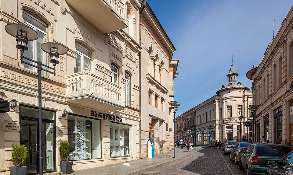 Старый город. Кутаиси. Фото: Walter Bibikow/ age Fotostock/Фотобанк Лори