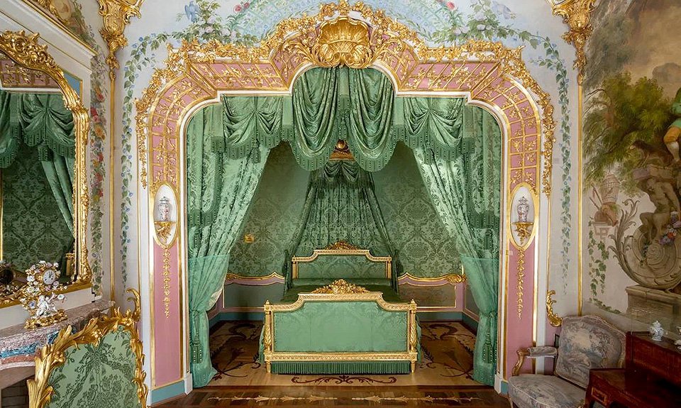 Опочивальня. Фото: Государственный музей-заповедник «Петергоф»