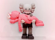 KAWS теперь не только мировой бренд, но и музейное искусство