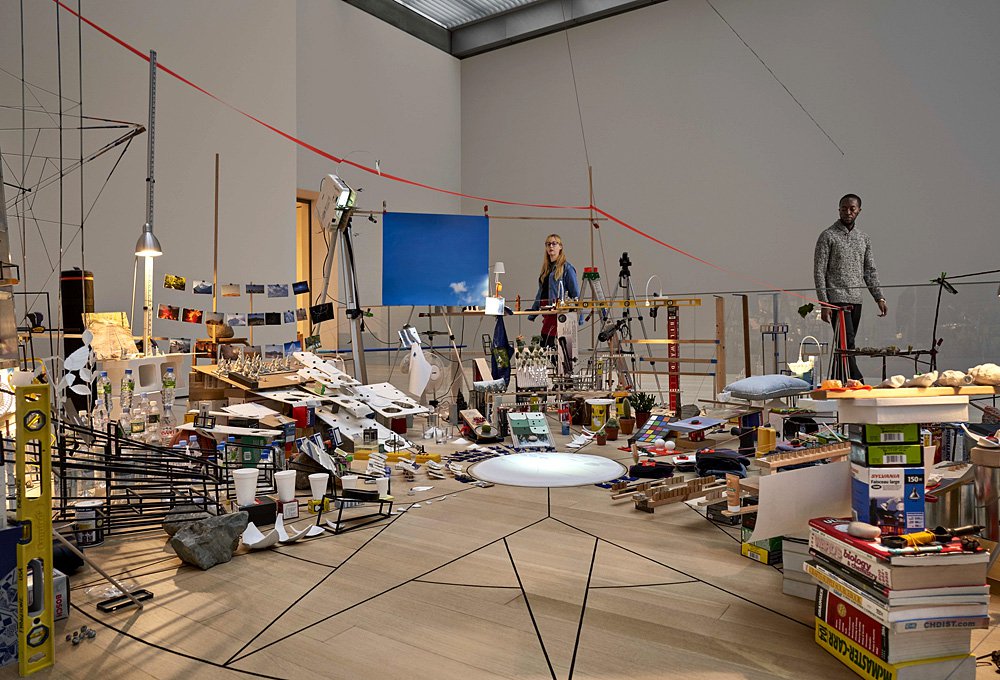 Сара Сзе. «Тройная точка» («Маятник». 2013. Фото: Courtesy of the Museum of Modern Art