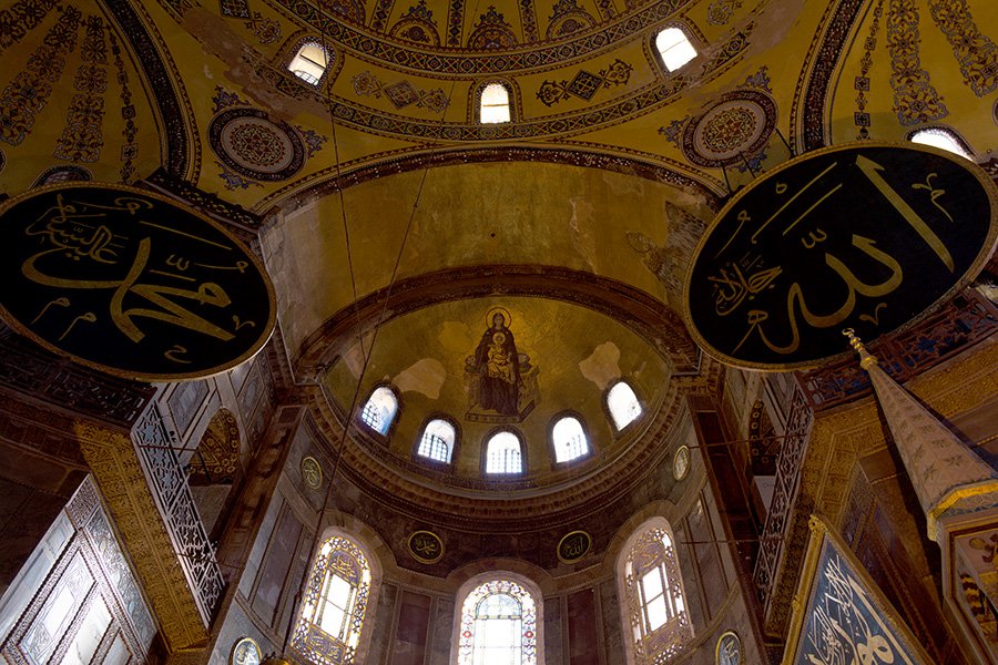 Потолок в соборе Святой Софии, Стамбул. Фото: DiChatz