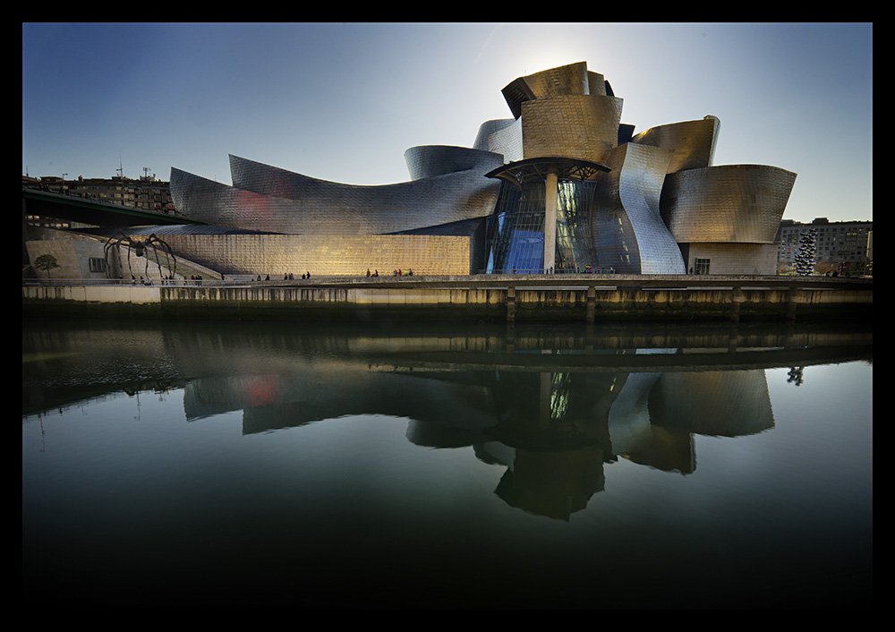 Музей Гуггенхайма в Бильбао. Фото: Guggenheim museum Bilbao