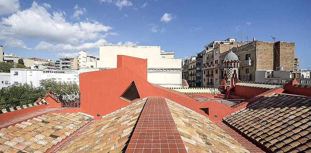 Крыша дома Висенса. Фото: Casa Vicens, Barcelona 2017 / Pol Viladom