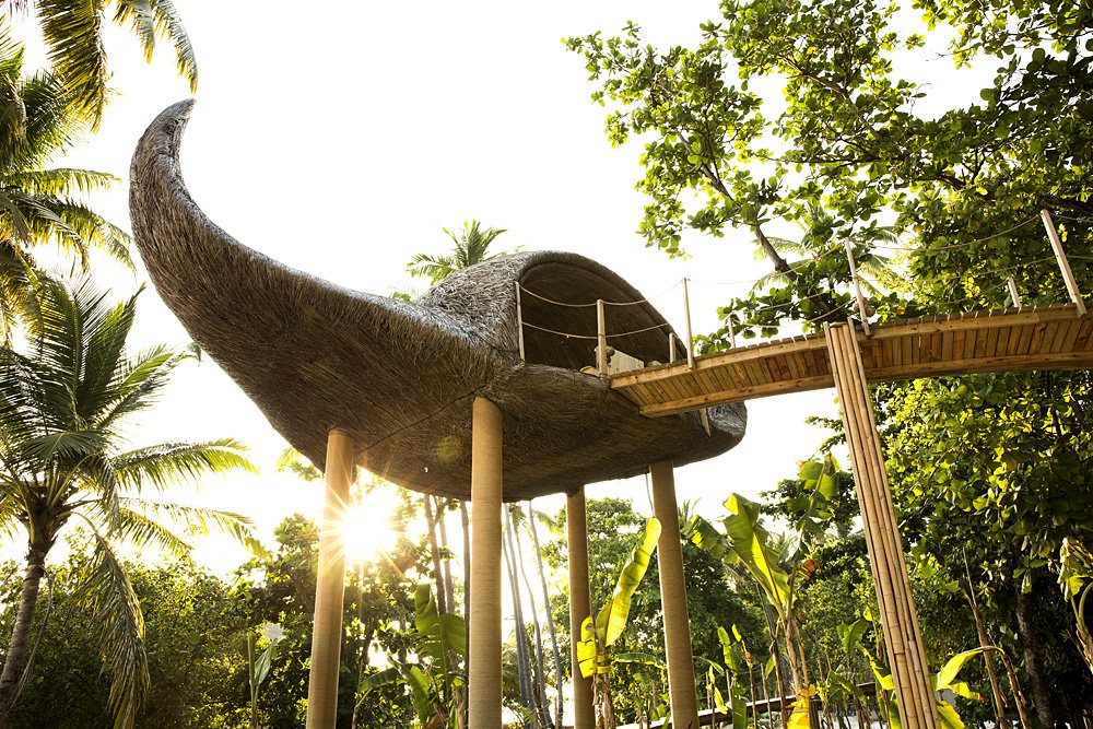 Скульптура Manta Ray, созданная Порки Хефером специально для JOALI Maldive