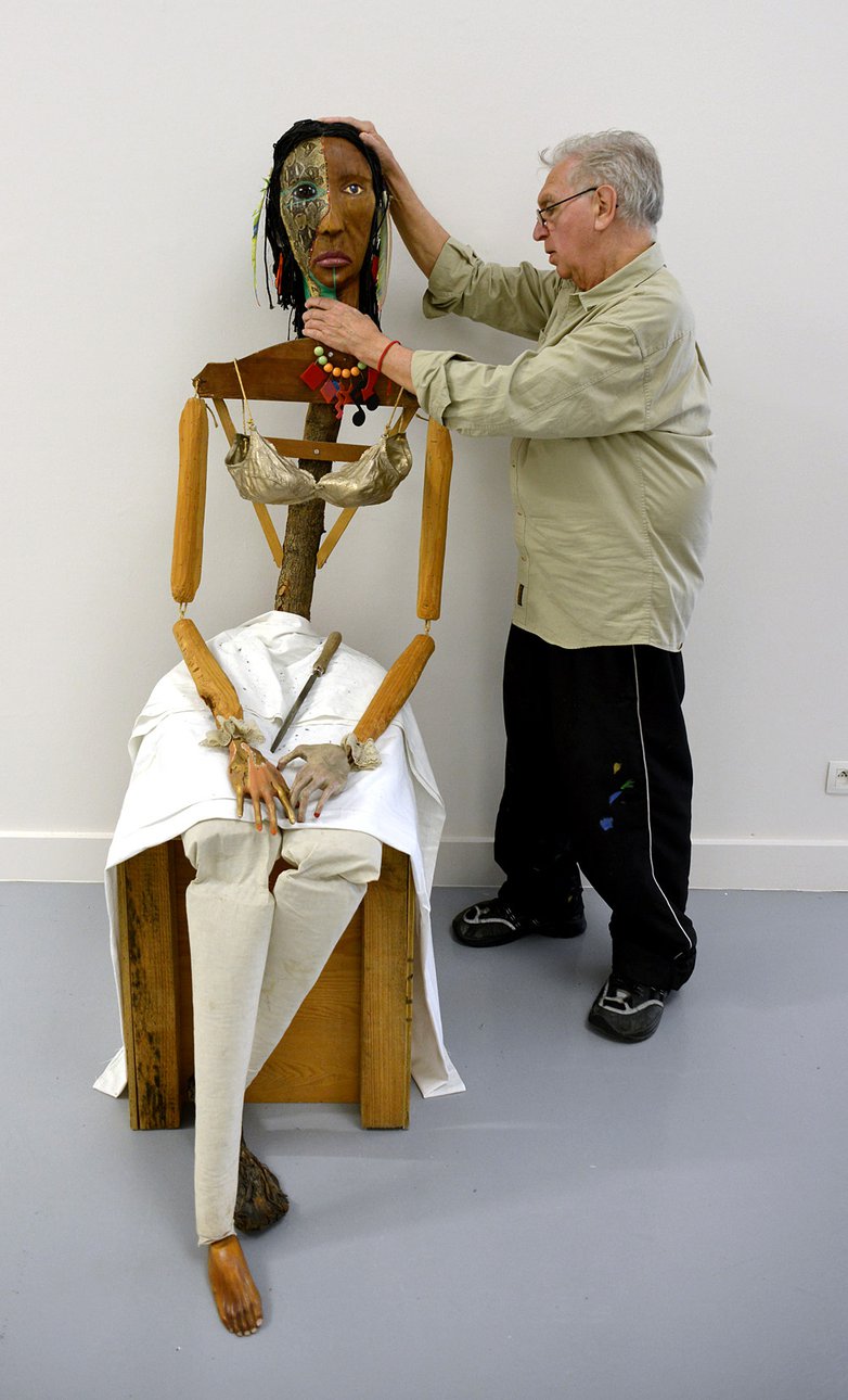 Джимми Дарем на своей выставке в Музее современного искусства Антверпена в 2012 г. Фото: M HKA