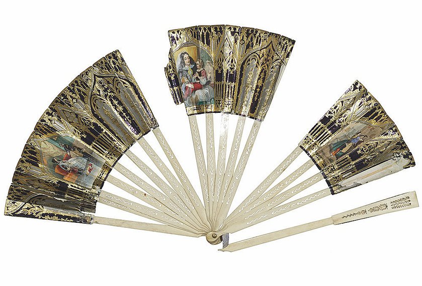 Главному орудию женского кокетства вернули былое великолепие | The Art ...