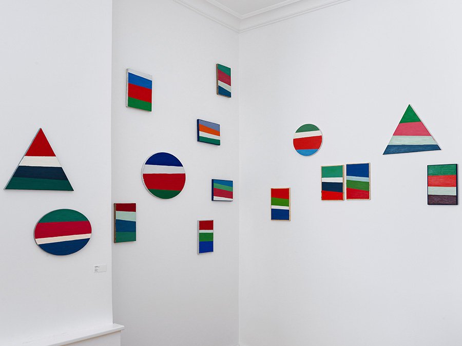 Игорь Шелковский. Из серии «Флаги». 2009–2011. Выставка «Четкие контуры». Фото: Alina Pinsky Gallery