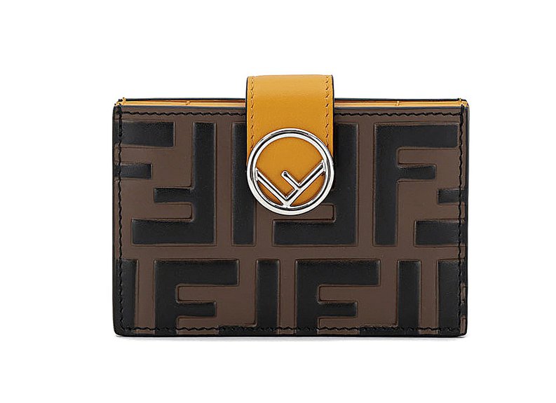 Fendi. Визитница из коллекции Fendirama. Фото: Fendi
