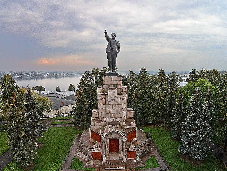 Памятник Ленину. Фото: Фотобанк Лори