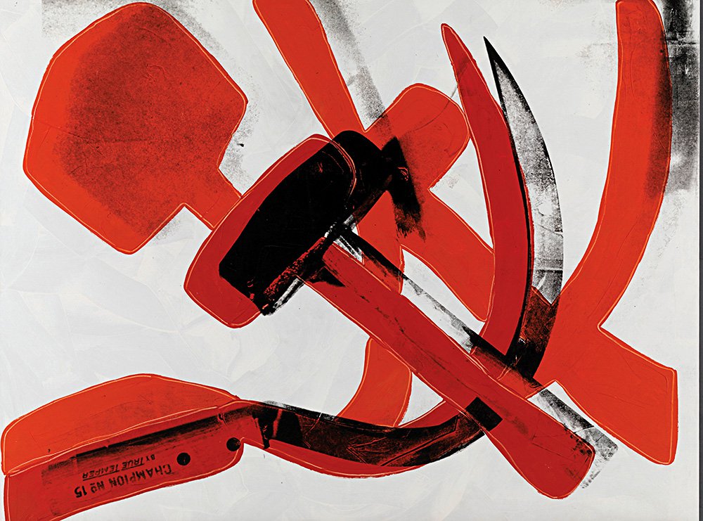 Мюнхенскому Музею Брандхорста потребуется около $300 тыс., чтобы лицензировать изображения 100 произведений Энди Уорхола из собственной коллекции, в том числе «Серп и молот» (1976), пока они не станут общедоступными в 2057 г. Фото: 2019 The Andy Warhol Foundation for the Visual Arts, Inc. / Licensed by DACS, Londo