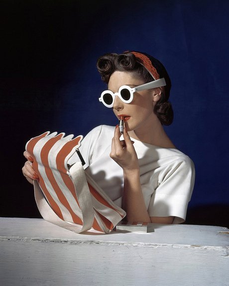 Horst P. Horst. Muriel Maxwell, Ensemble by Sally Victor, Bag by Paulo Flato, Sunglasses by Lugene, 1939, 1939. Courtesy of BERNHEIMER