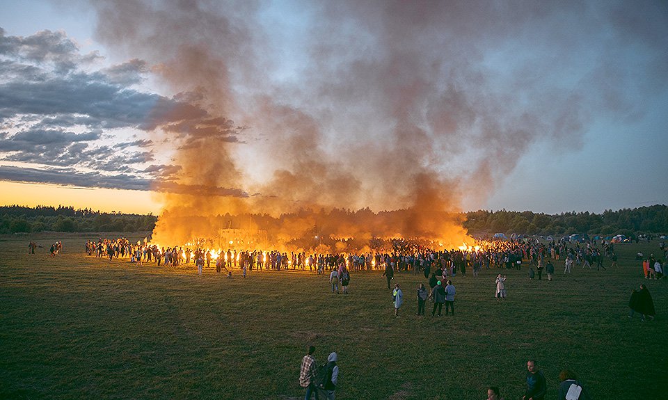 «Огненная сцена» с обзором на 360 градусов. Фото: Максим Чернышов