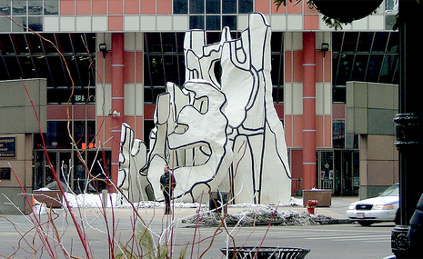 Скульптура Дюбюффе отправится на новое место в Чикаго после продажи здания Google