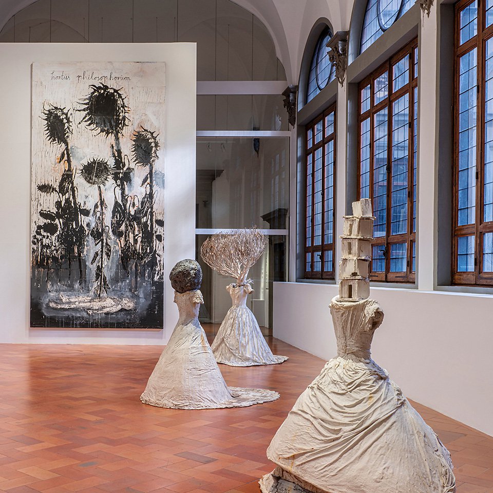Выставка «Падшие ангелы» идет в Палаццо Строцци во Флоренции. 2024.  Фото: Ela Bialkowska, OKNO Studio/Anselm Kiefer