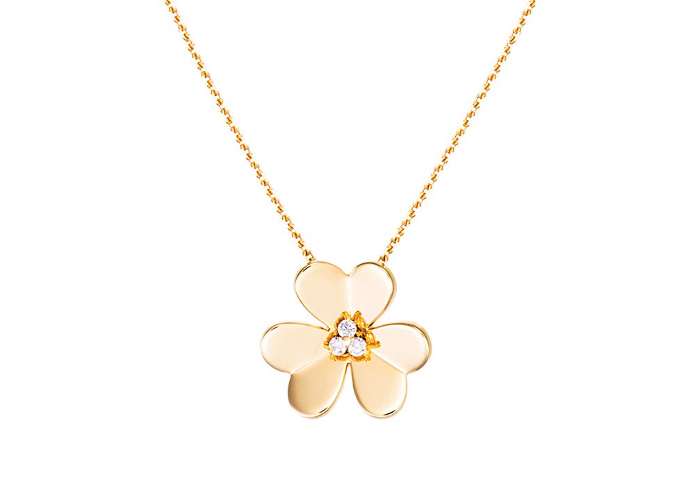 Подвеска из обновленной коллекции украшений Frivole от Van Cleef & Arpels