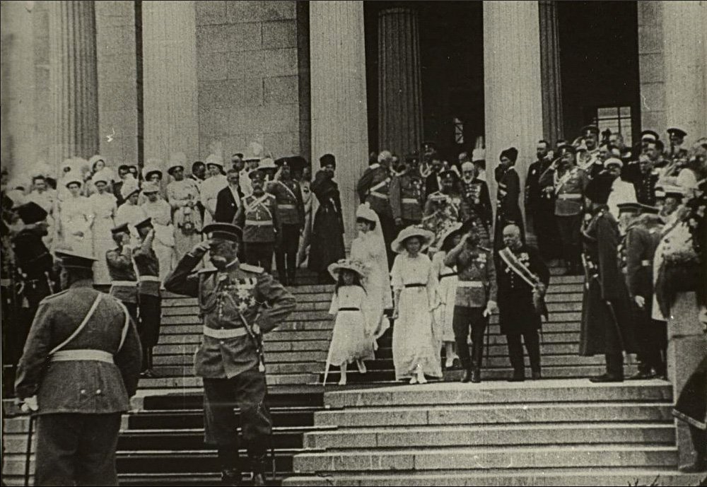 На открытии Музея изящных искусств 31 мая (13 июня) 1912 г. В центре — царская семья, Иван Цветаев и Юрий Нечаев-Мальцов. Кадр из кинохроники. Фото: Государственный музей изобразительных искусств им. А.С.Пушкина