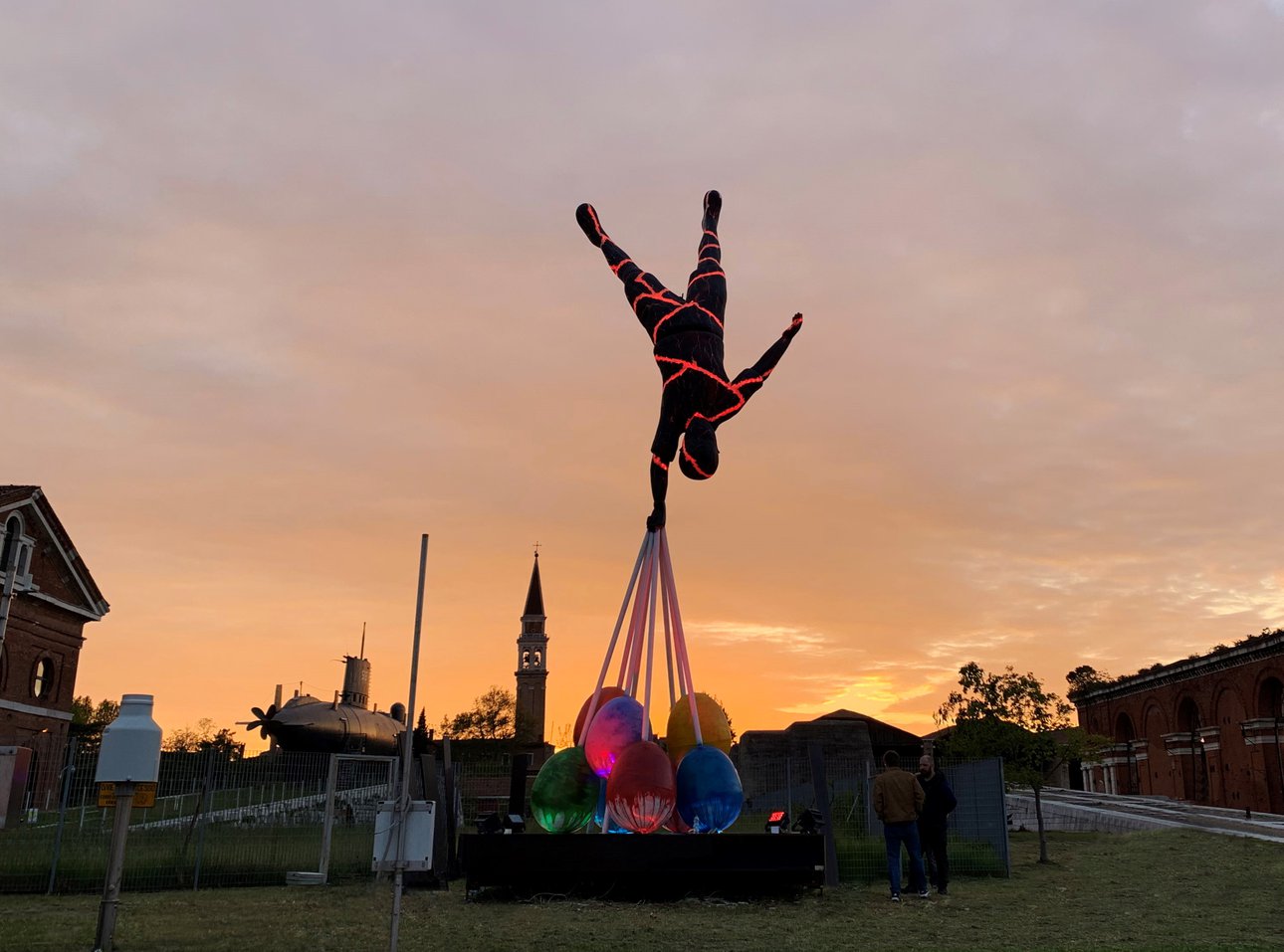 Василий Клюкин. Why People Can’t Fly. 2019. Arsenale Nord, Венецианская биеннале, Италия. Фото: из архива художника