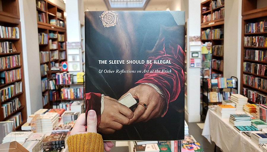 The Sleeve Should Be Illegal & Other Reflections on Art at the Frick / Michaelyn Mitchell ed. Frick Collection with DelMonico Books. 168 с. На английском языке