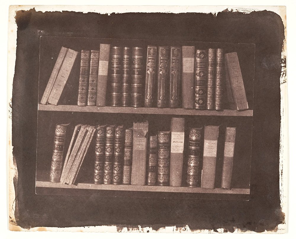 Уильям Тальбот. «Библиотека». Лист VIII из альбома «Карандаш природы». 1841–1844. Фото: Gilman Collection, Gift of The Howard Gilman Foundation, 2005