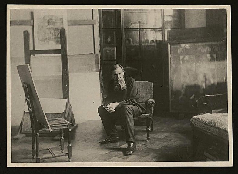 Виктор Васнецов в мастерской своего дома. Фотография 1912–1913 гг. Фото: Государственная Третьяковская галерея