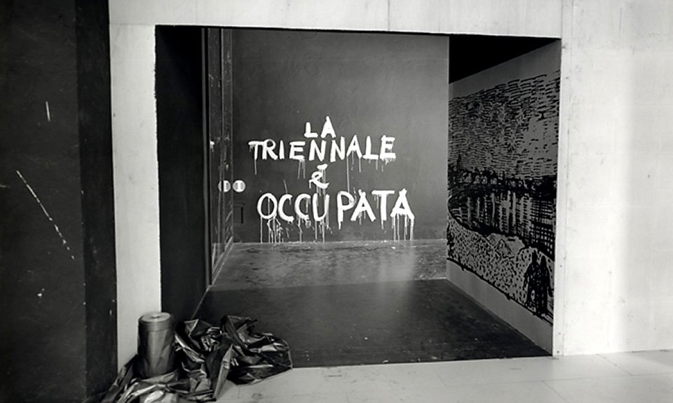Дьёрдь Кепес, Томас и Мари Макналти. Протестные граффити на Триеннале 1968 г. Фото: Fondazione La Triennale di Milano
