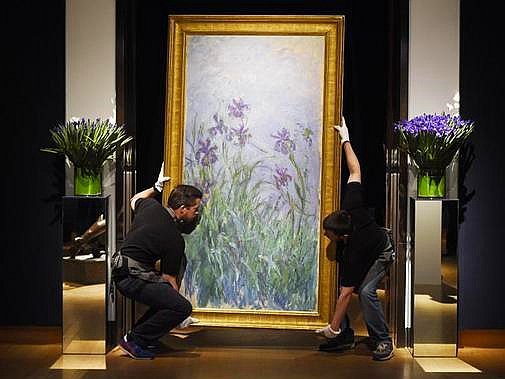 Дороже всего на Christie’s ушли нелакированные «Сиреневые ирисы» (1914–1917) Клода Моне, проданные за £10,8 млн ($17,1 млн) против эстимейта £6–9 млн