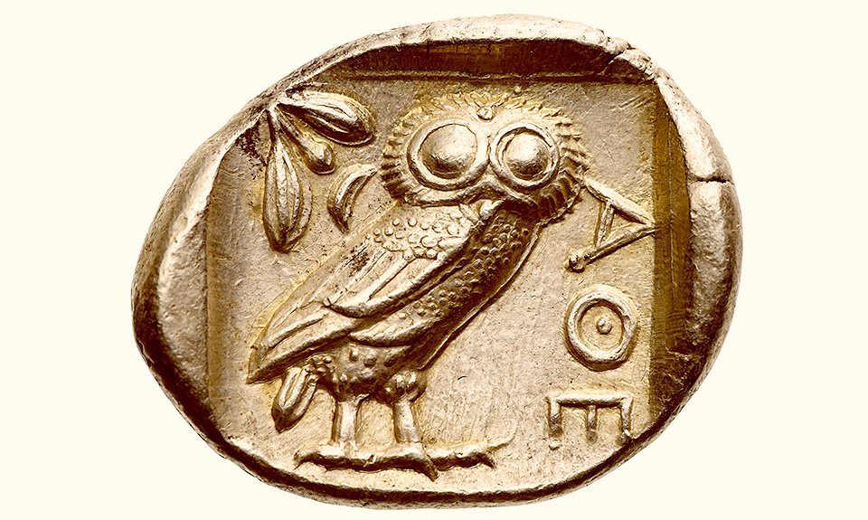 Серебряная монета из частной коллекции, на которой изображена сова Афины. 17–18 гг. н.э. Фрагмент. Фото: АНО «МНК»