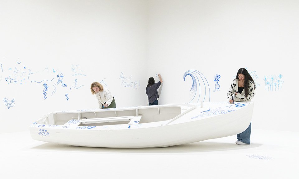 Выставка «Йоко Оно. Музыка разума» в Тейт Модерн. Фото: Lucy Green/Tate