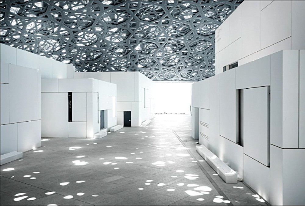 Здание музея Лувр — Абу-Даби архитектора Жана Нувеля. Фото: Louvre Abu Dhabi