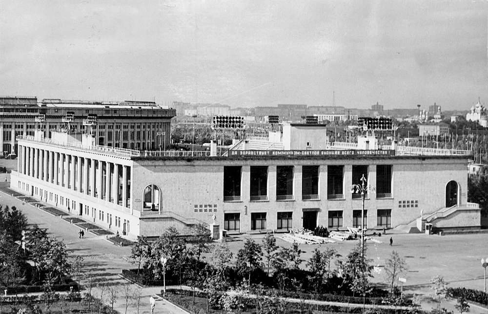 Бассейн «Лужники» был открыт в 1957 г. Фото: Москомархитектура/UNK project