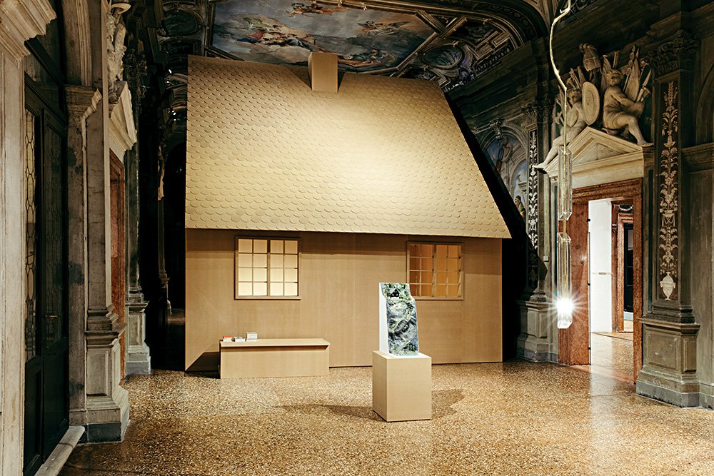 Ян Гамильтон Финлей. «Хижина Адорно». Фото: Mattia Balsamini / Fondazione Prada