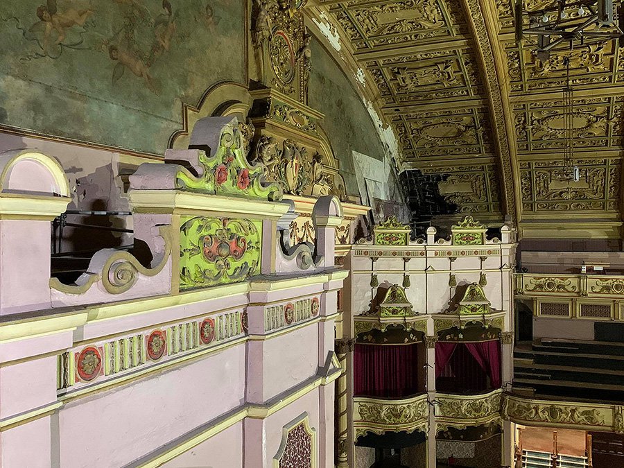 Утраты в интерьерах театра «Зимние сады». Фото: Damian Rose/Morecambe Winter Gardens Preservation Trust