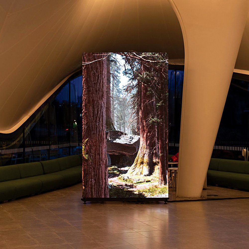 Инсталляция Якоба Кудска Стеенсена в галерее Serpentine в Лондоне. Фото: Hugo Glendinning