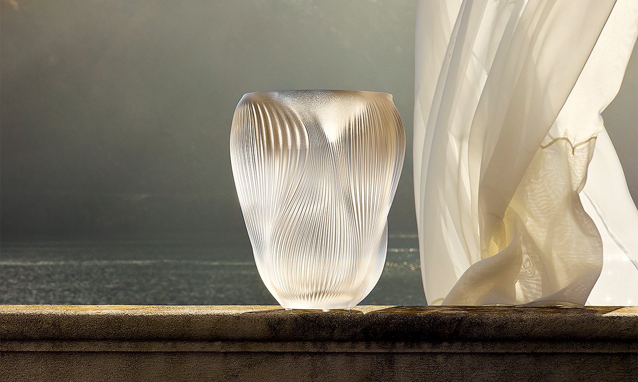Ваза из коллекции Air de Lalique.  Фото: Lalique