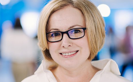 Елена Белоногова: «Я хотела поддерживать не только арт‐рынок, но и живых художников»