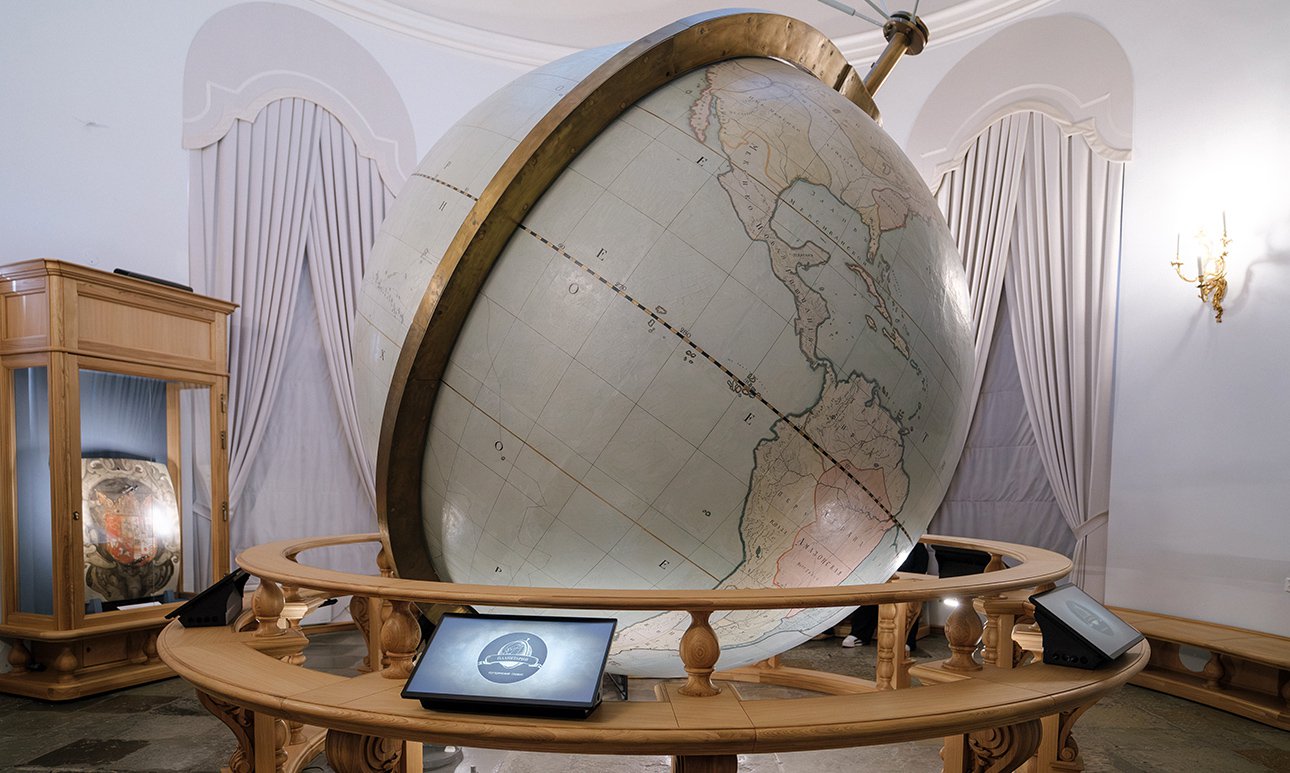 Готторпский глобус, один из самых известных экспонатов Кунсткамеры, отреставрирован при участии ПАО «Газпром». Фото: проект ПАО «Газпром» «Друзья Петербурга»
